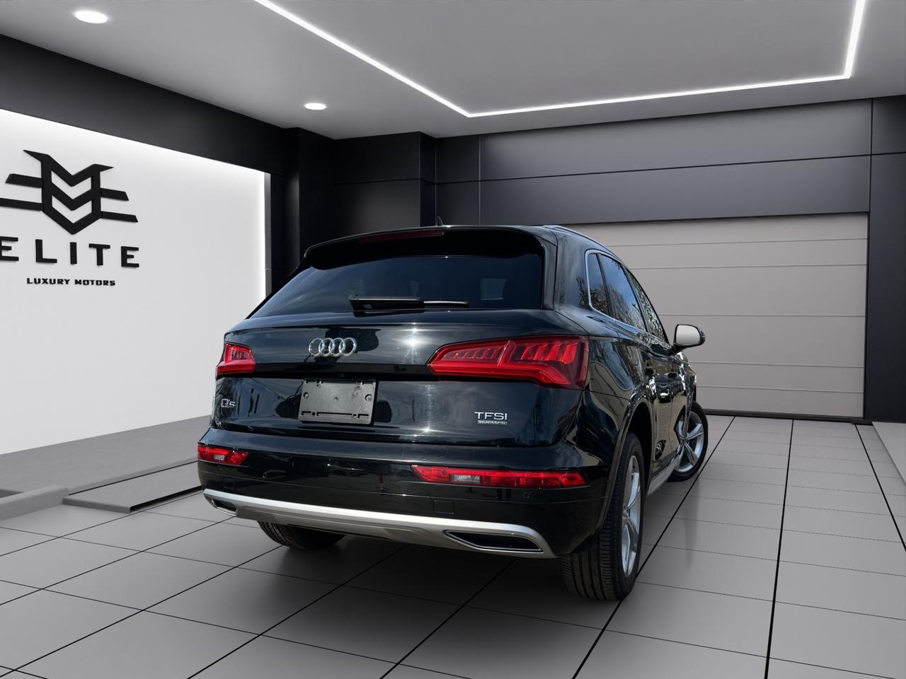 2018 Audi Q5 2.0 Progressiv Pkg - Navigation System - Panoramic Roof !!! Photo