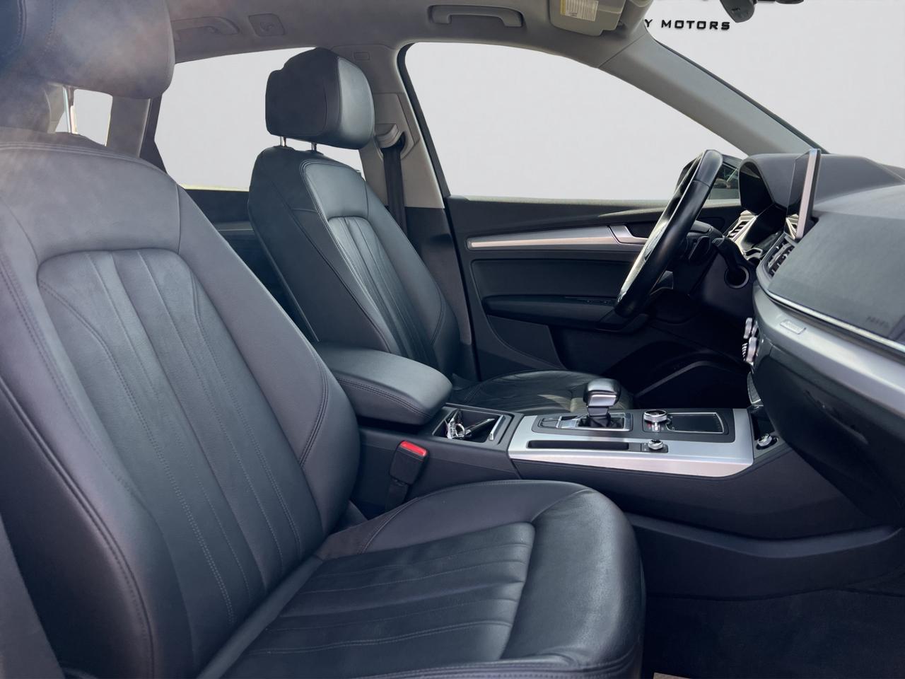 2018 Audi Q5 2.0 Progressiv Pkg - Navigation System - Panoramic Roof !!! Photo