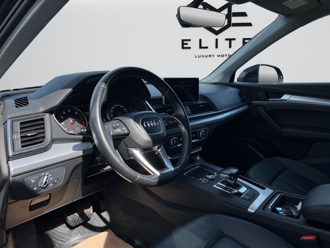 2018 Audi Q5 2.0 Progressiv Pkg - Navigation System - Panoramic Roof !!! Photo