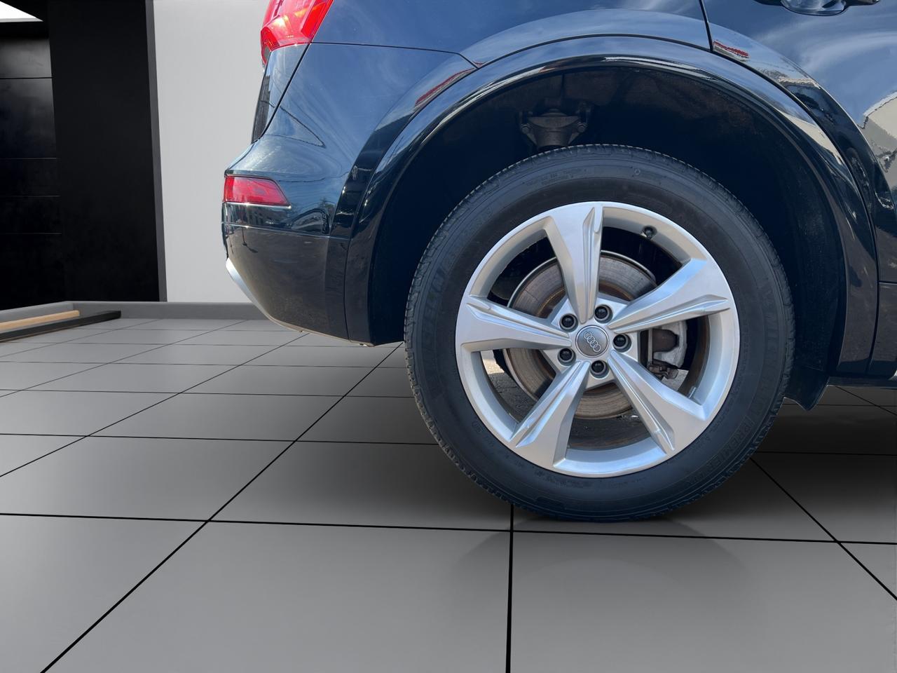 2018 Audi Q5 2.0 Progressiv Pkg - Navigation System - Panoramic Roof !!! Photo