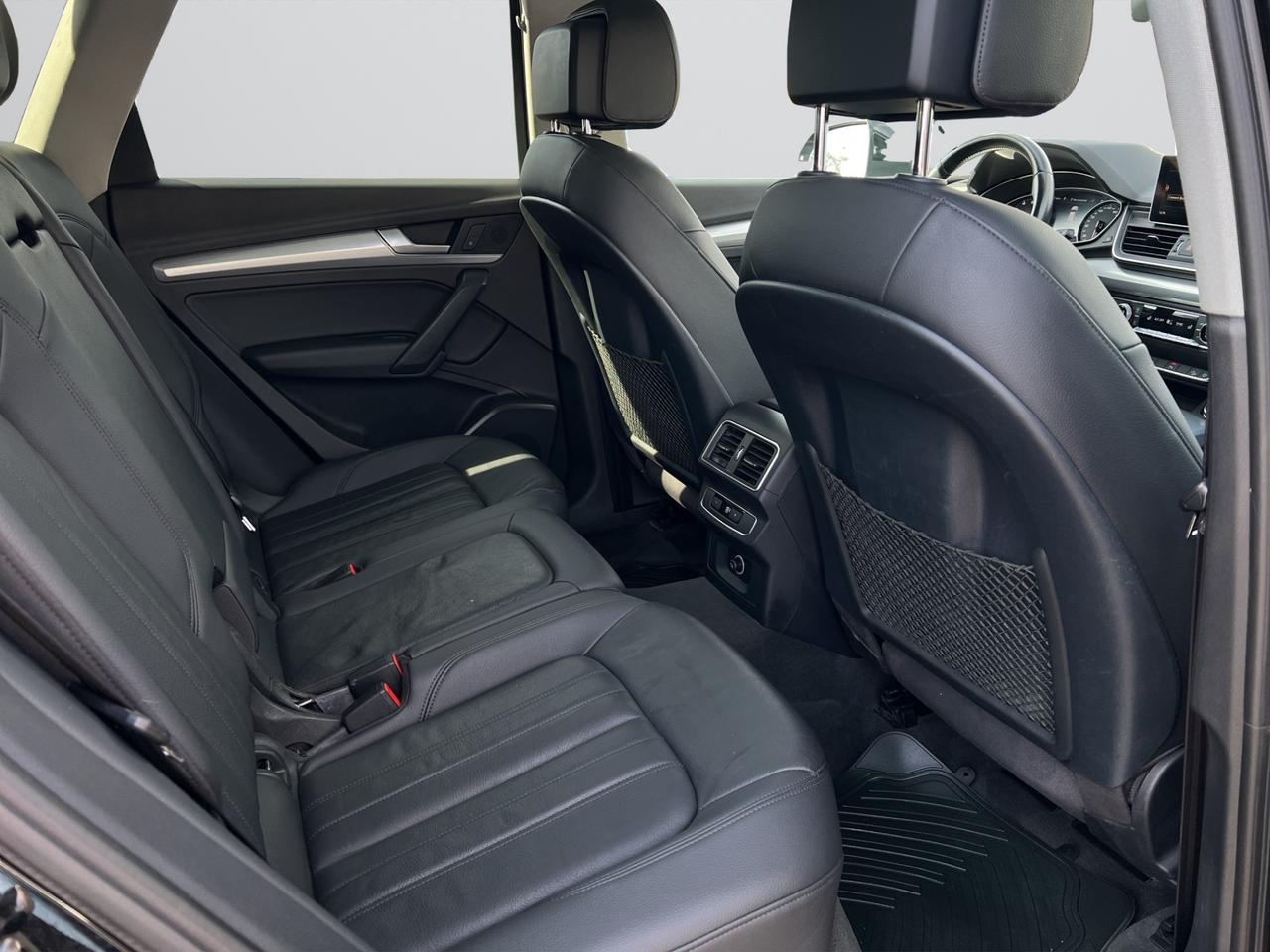 2018 Audi Q5 2.0 Progressiv Pkg - Navigation System - Panoramic Roof !!! Photo