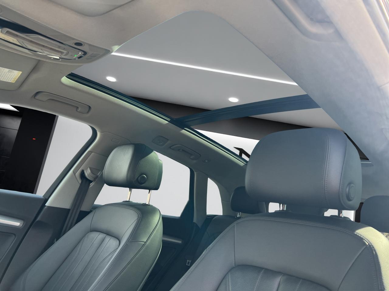 2018 Audi Q5 2.0 Progressiv Pkg - Navigation System - Panoramic Roof !!! Photo