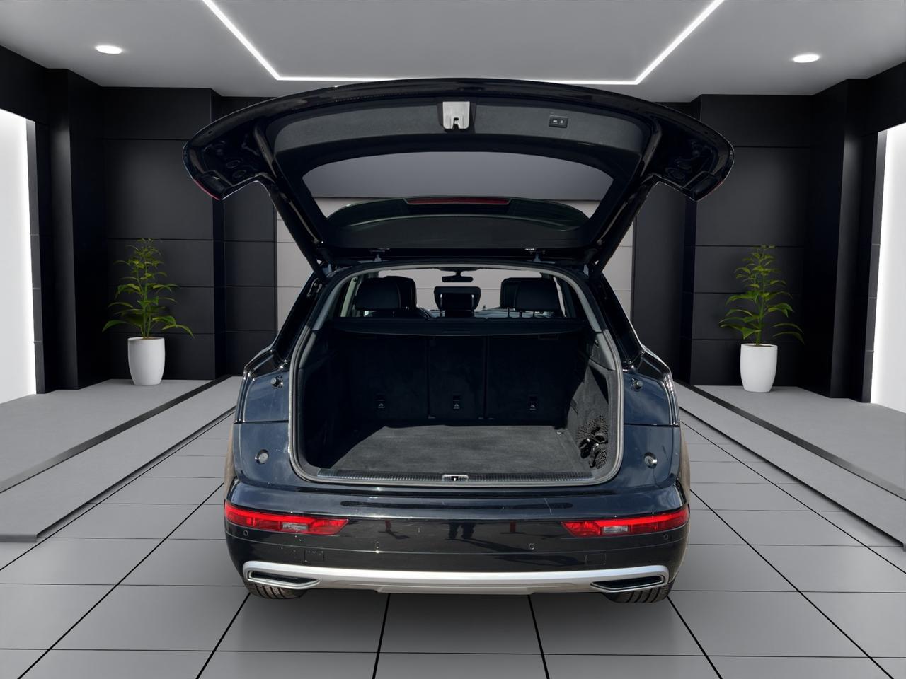 2018 Audi Q5 2.0 Progressiv Pkg - Navigation System - Panoramic Roof !!! Photo