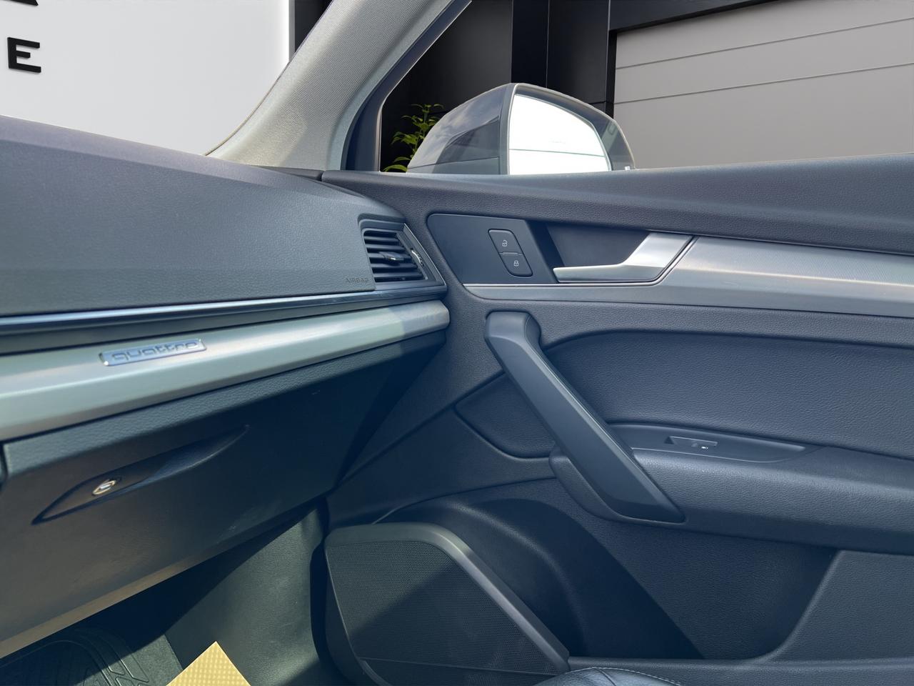 2018 Audi Q5 2.0 Progressiv Pkg - Navigation System - Panoramic Roof !!! Photo