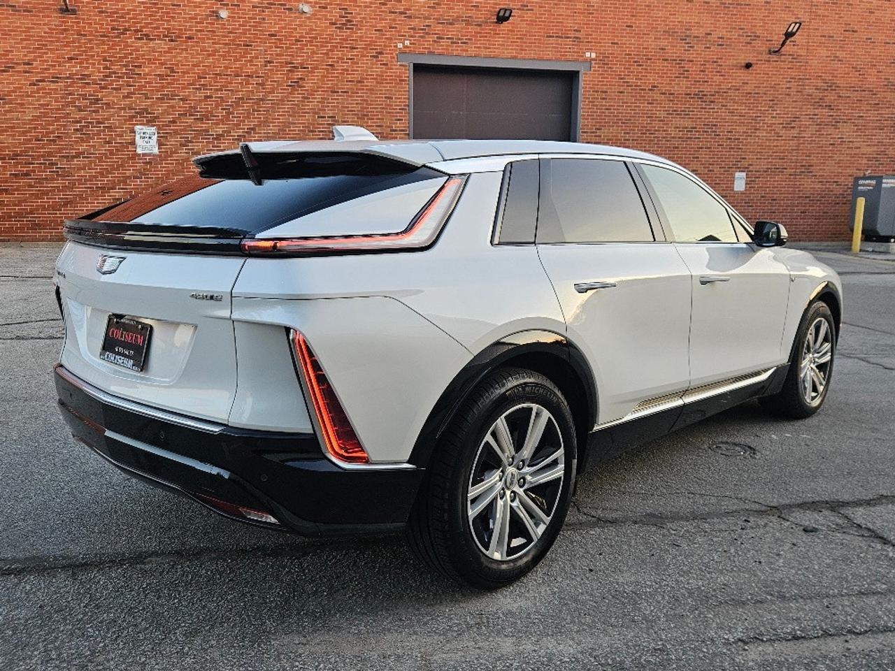 2024 Cadillac LYRIQ TECH-505KM EV RANGE-FULL WARRANTY-CLEAN CARFAX Photo