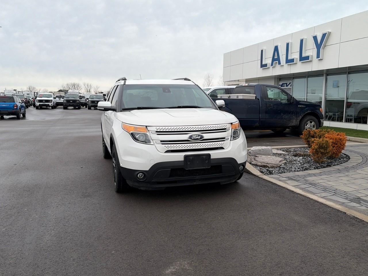 Used 2014 Ford Explorer 4WD 4dr Limited for sale in Tilbury, ON