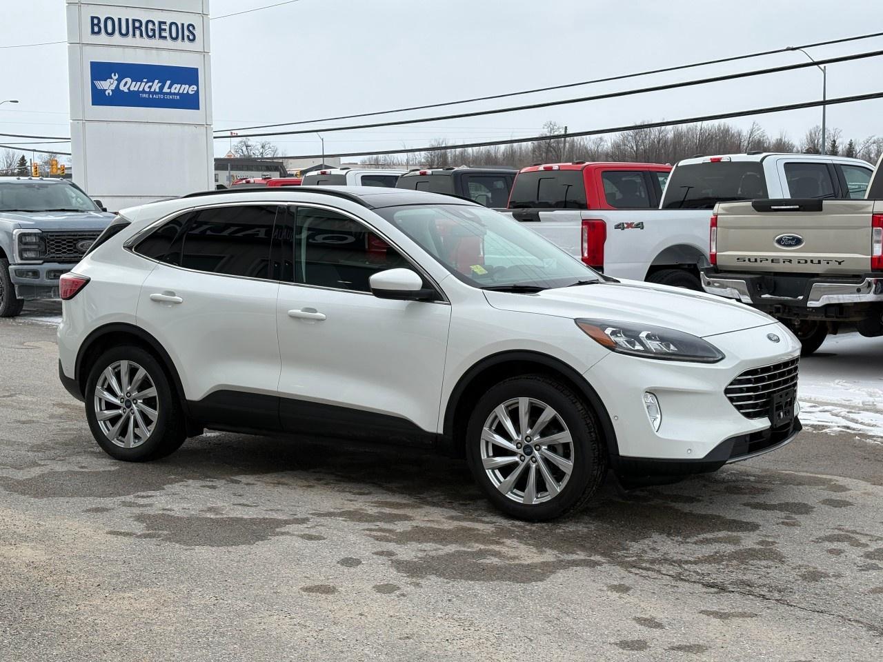 2022 Ford Escape Titanium Hybrid AWD Photo4