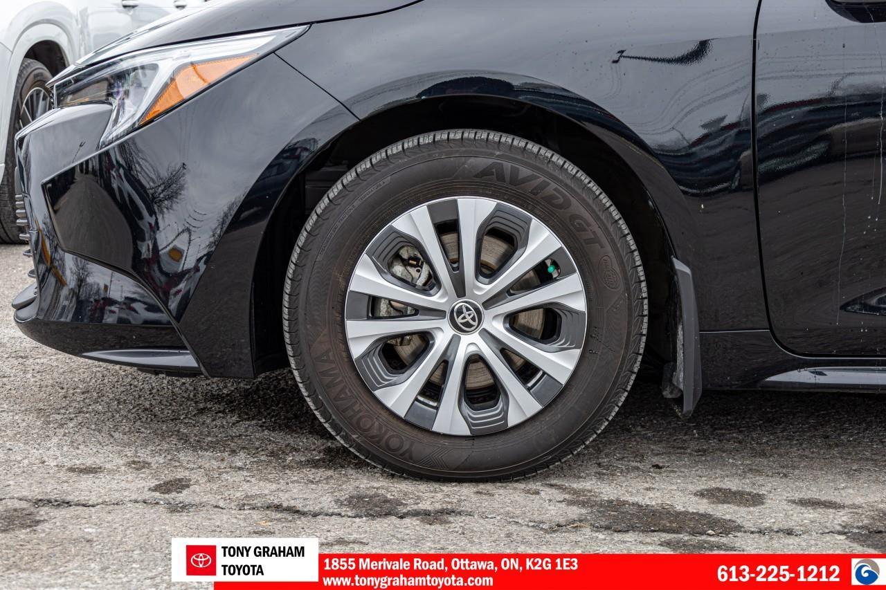 2024 Toyota Corolla Hybrid LE Photo