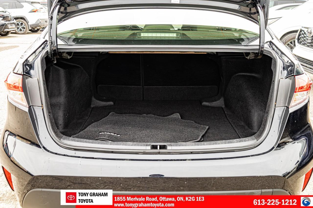 2024 Toyota Corolla Hybrid LE Photo