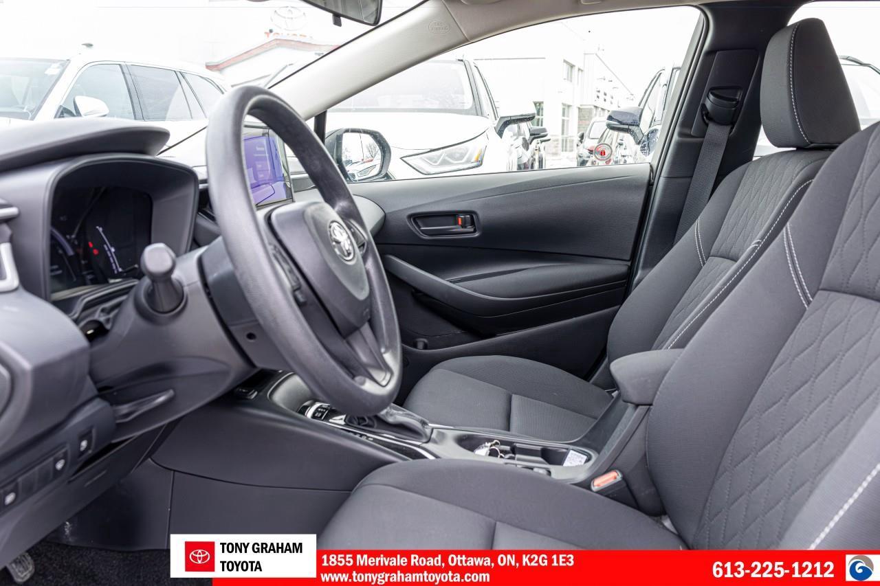 2024 Toyota Corolla Hybrid LE Photo