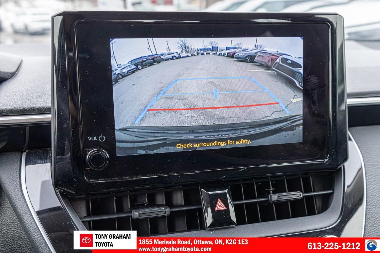 2024 Toyota Corolla Hybrid LE Photo