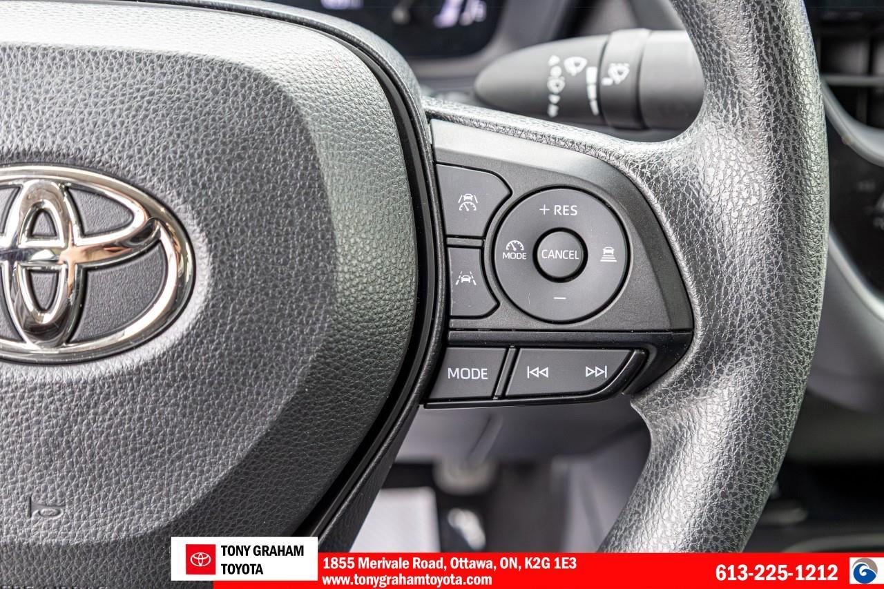 2024 Toyota Corolla Hybrid LE Photo