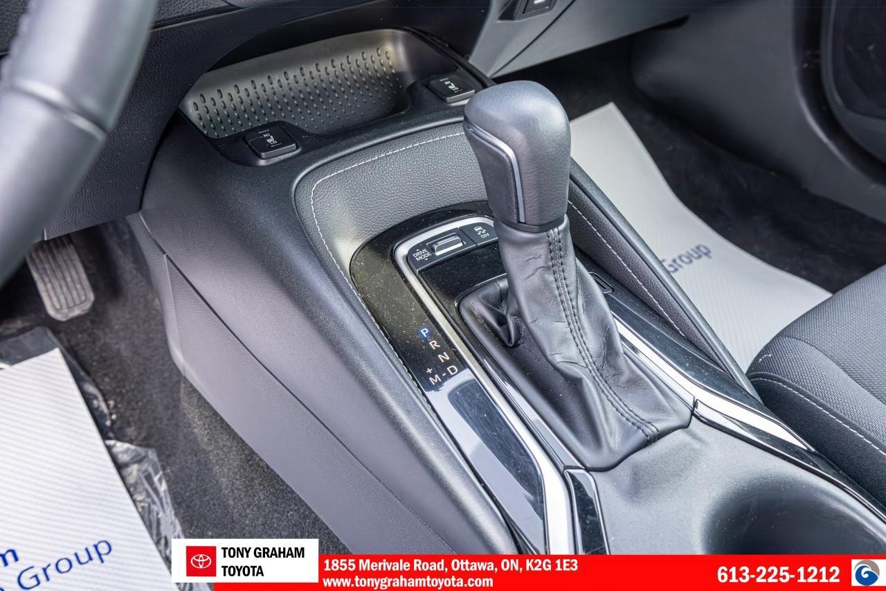 2025 Toyota Corolla Hatchback Photo