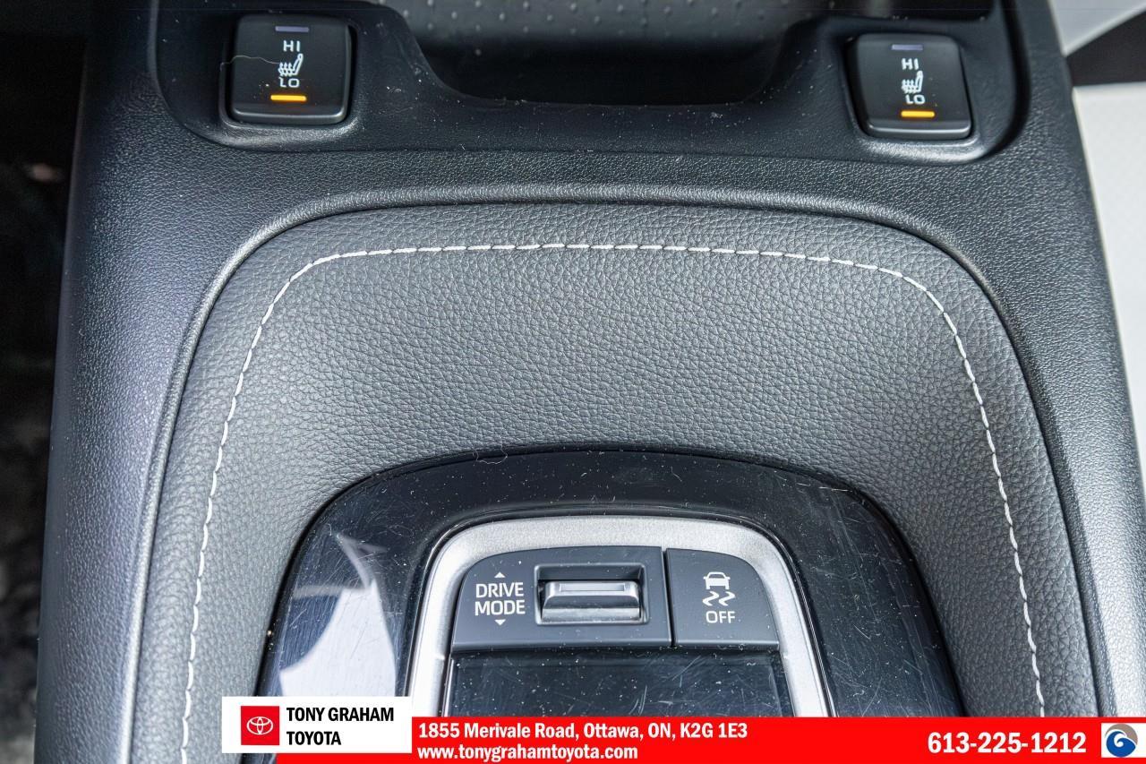 2025 Toyota Corolla Hatchback Photo