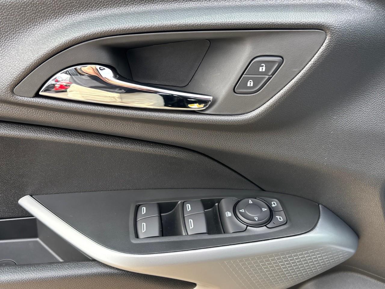 2026 Chevrolet Trax 1RS New Small Sporty 5 Passenger SUV with Photo