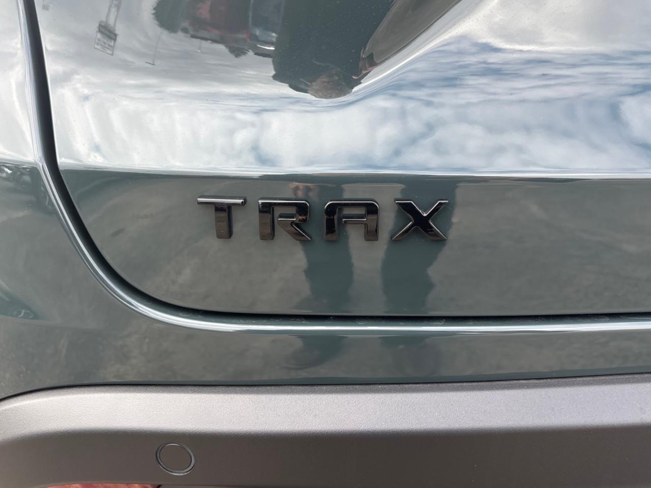 2026 Chevrolet Trax LT New Small 5 Passenger FWD SUV with 11 Diagonal Colour HD Touchscreen Radio with Wireless Apple CarPlay and Android Auto, Adaptive Cruise control, Heated Front Seats and Heated Steering Wheel Photo