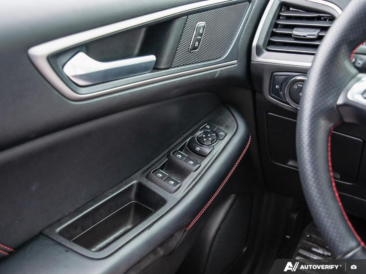 2022 Ford Edge ST Line Photo