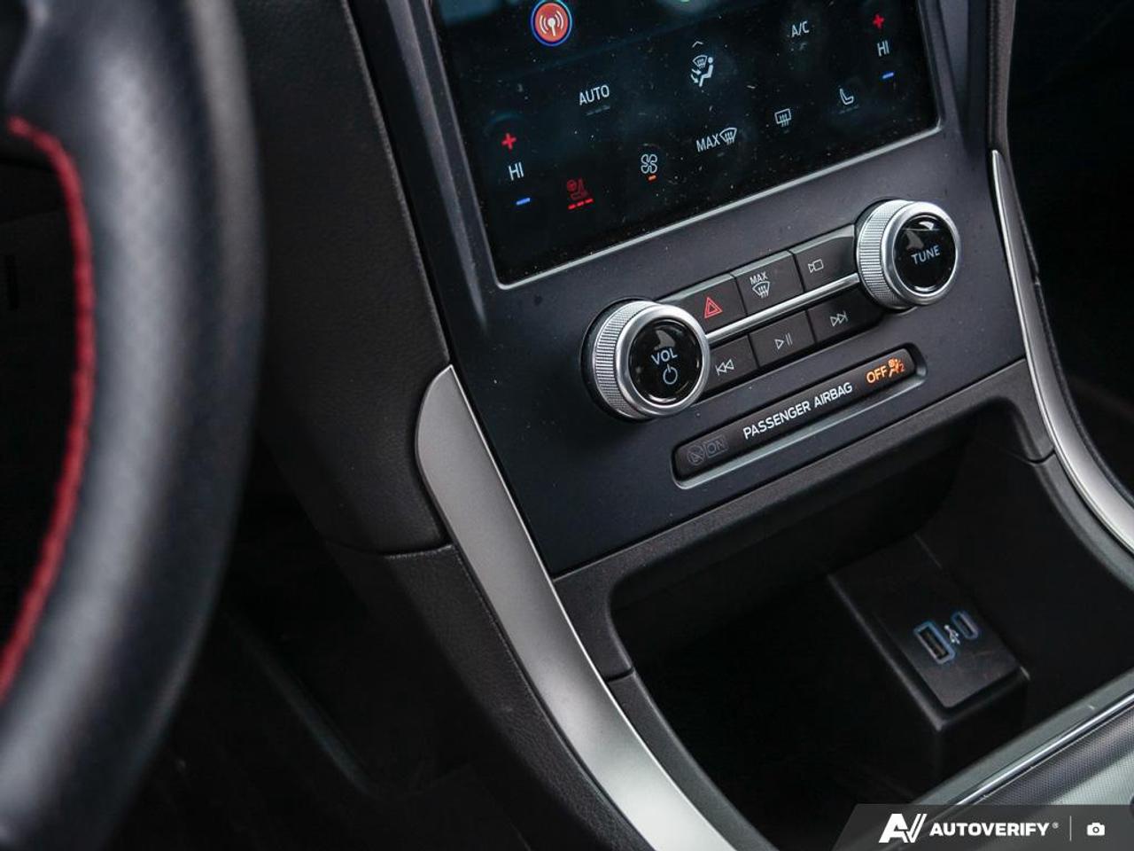 2022 Ford Edge ST Line Photo