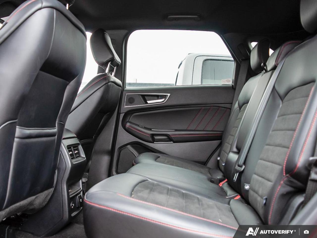 2022 Ford Edge ST Line Photo