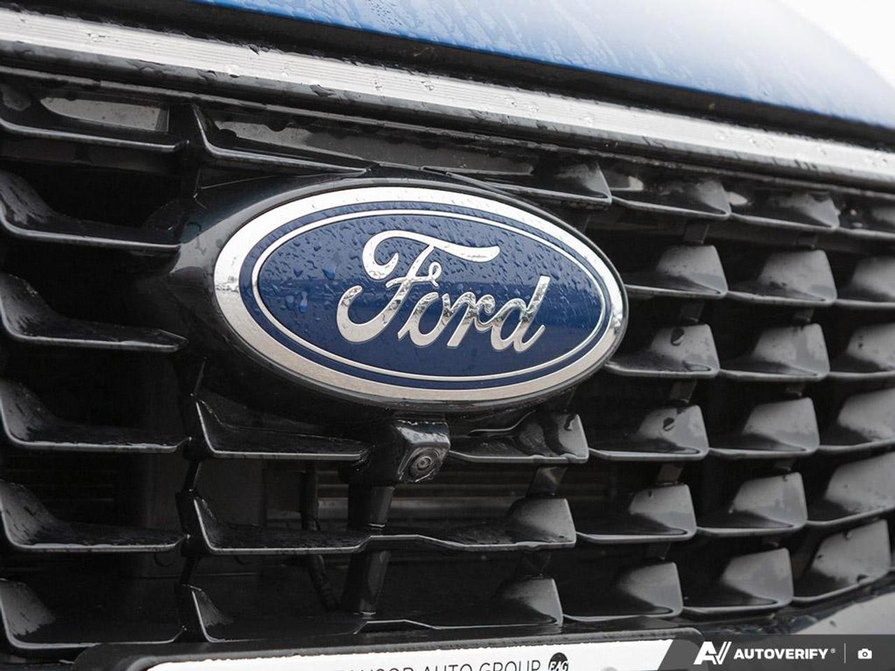 2023 Ford Escape Platinum Photo