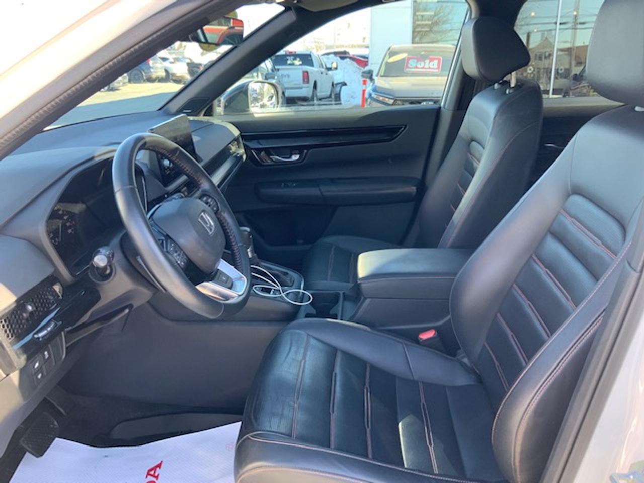 2023 Honda CR-V Touring Photo