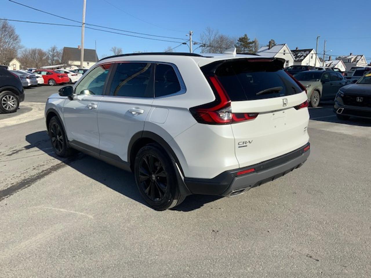 2023 Honda CR-V Touring Photo