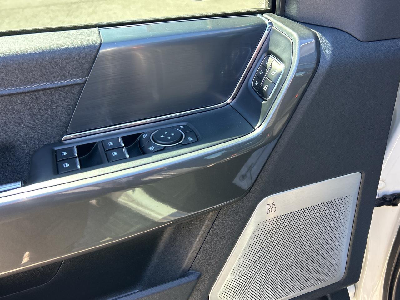 2023 Ford F-150 Lariat 4WD SuperCrew 5.5' Box Photo