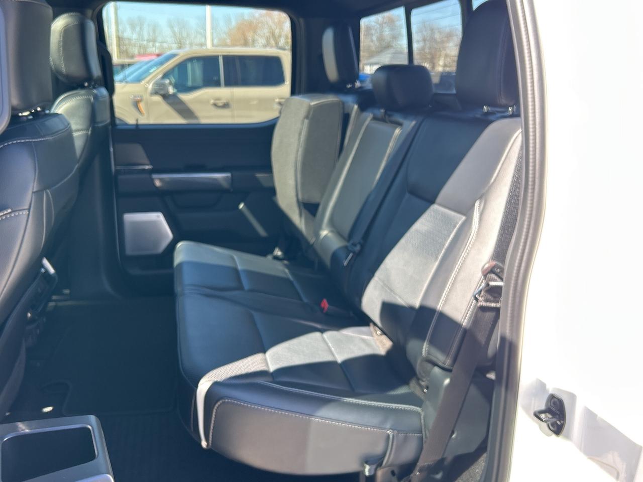 2023 Ford F-150 Lariat 4WD SuperCrew 5.5' Box Photo