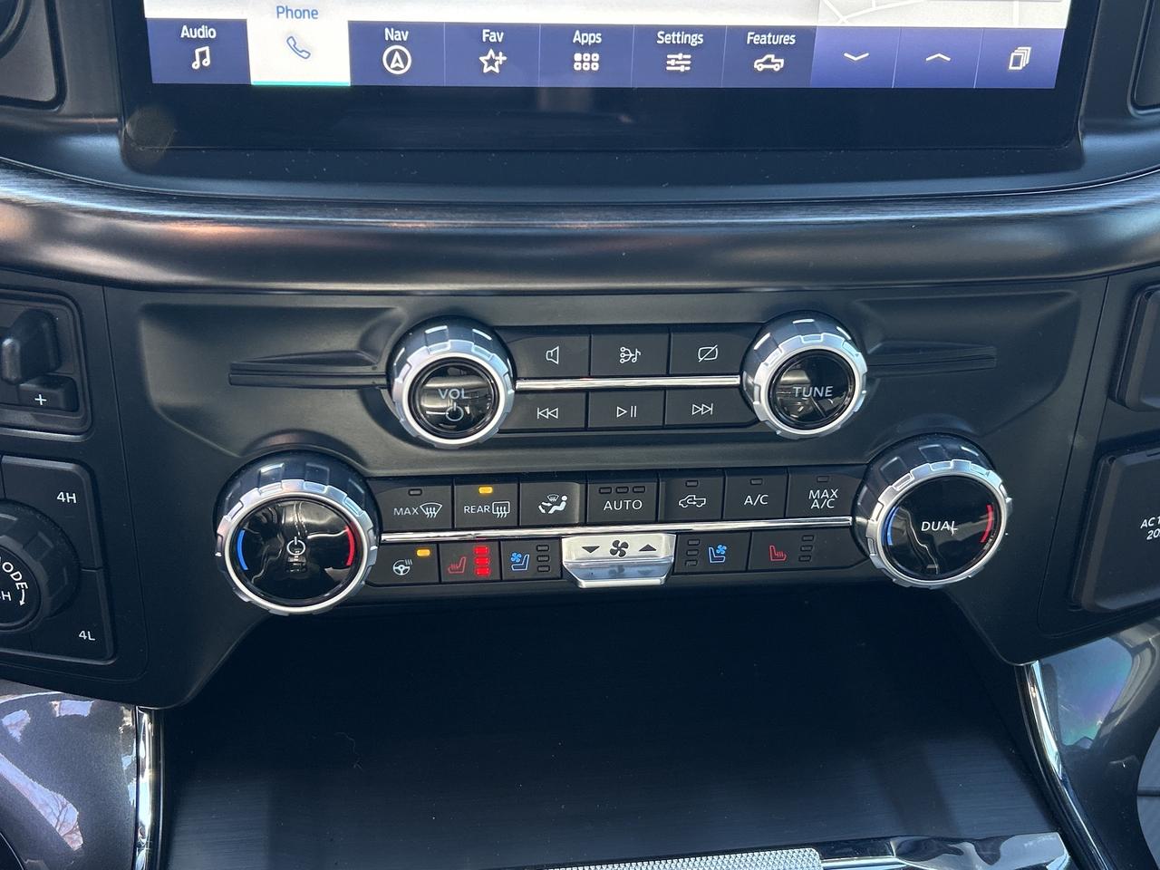 2023 Ford F-150 Lariat 4WD SuperCrew 5.5' Box Photo