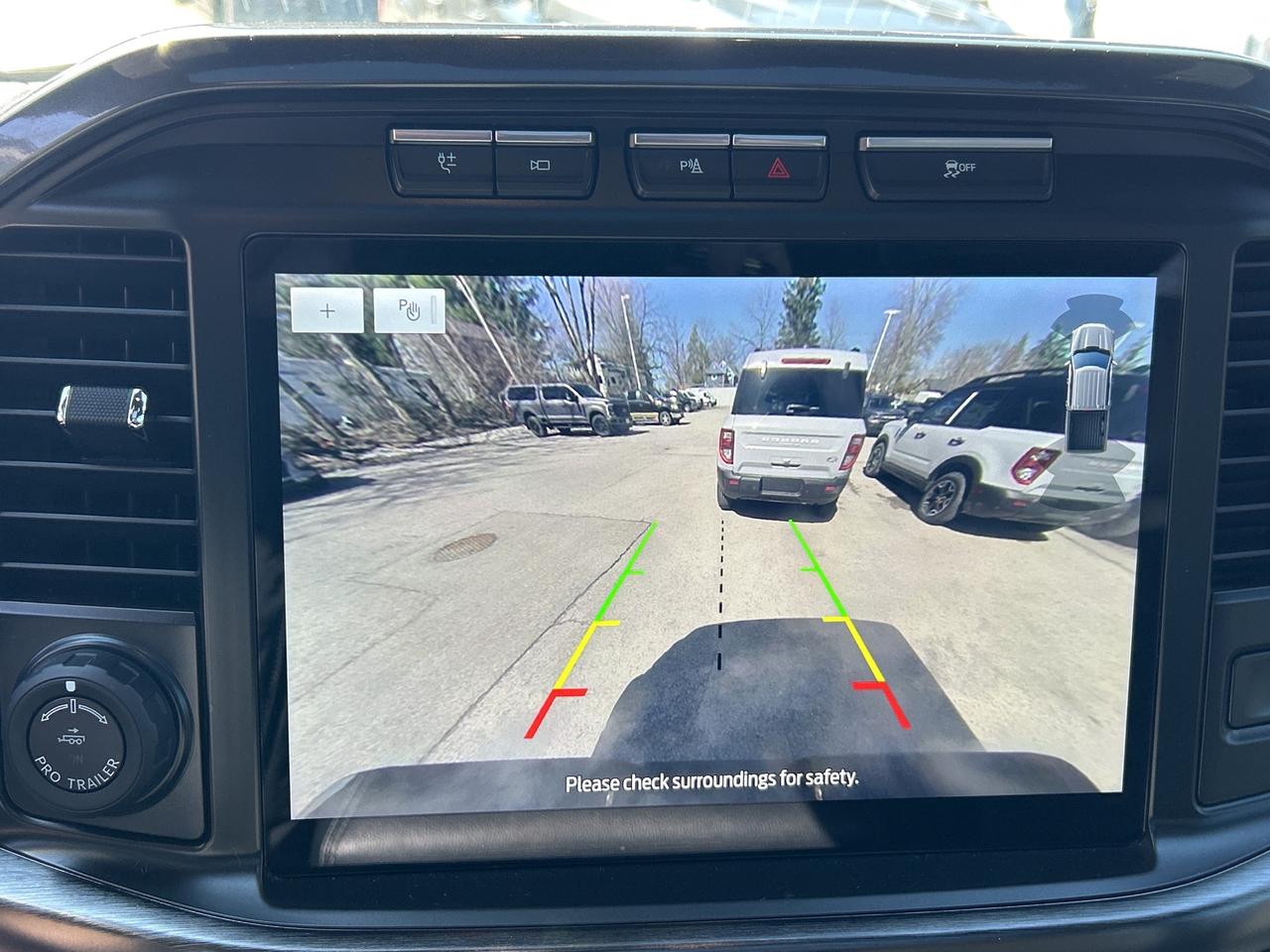 2023 Ford F-150 Lariat 4WD SuperCrew 5.5' Box Photo