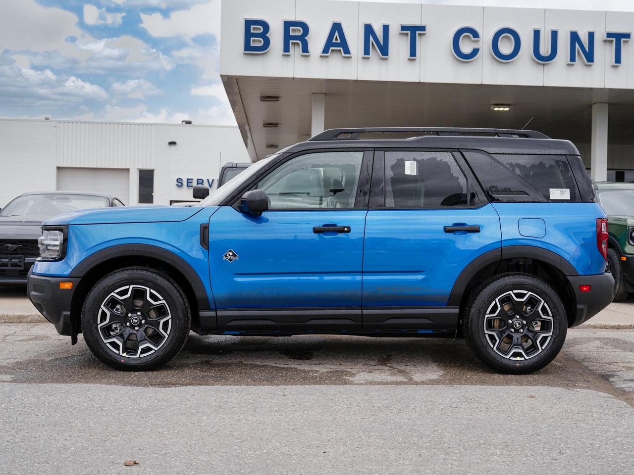 2026 Ford Bronco Sport Outer Banks TWO TONE INTERIOR | 4X4 | NAVI Photo3