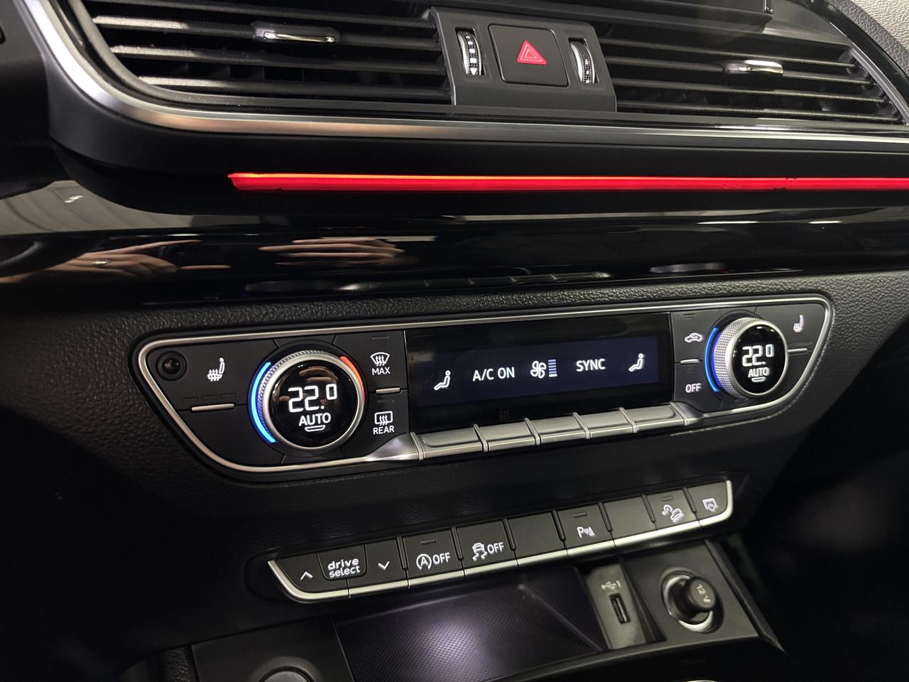 2022 Audi Q5 Progressiv|QUATTRO|S-LINE|CLUSTERNAV|AMBIENT|PANO| Photo