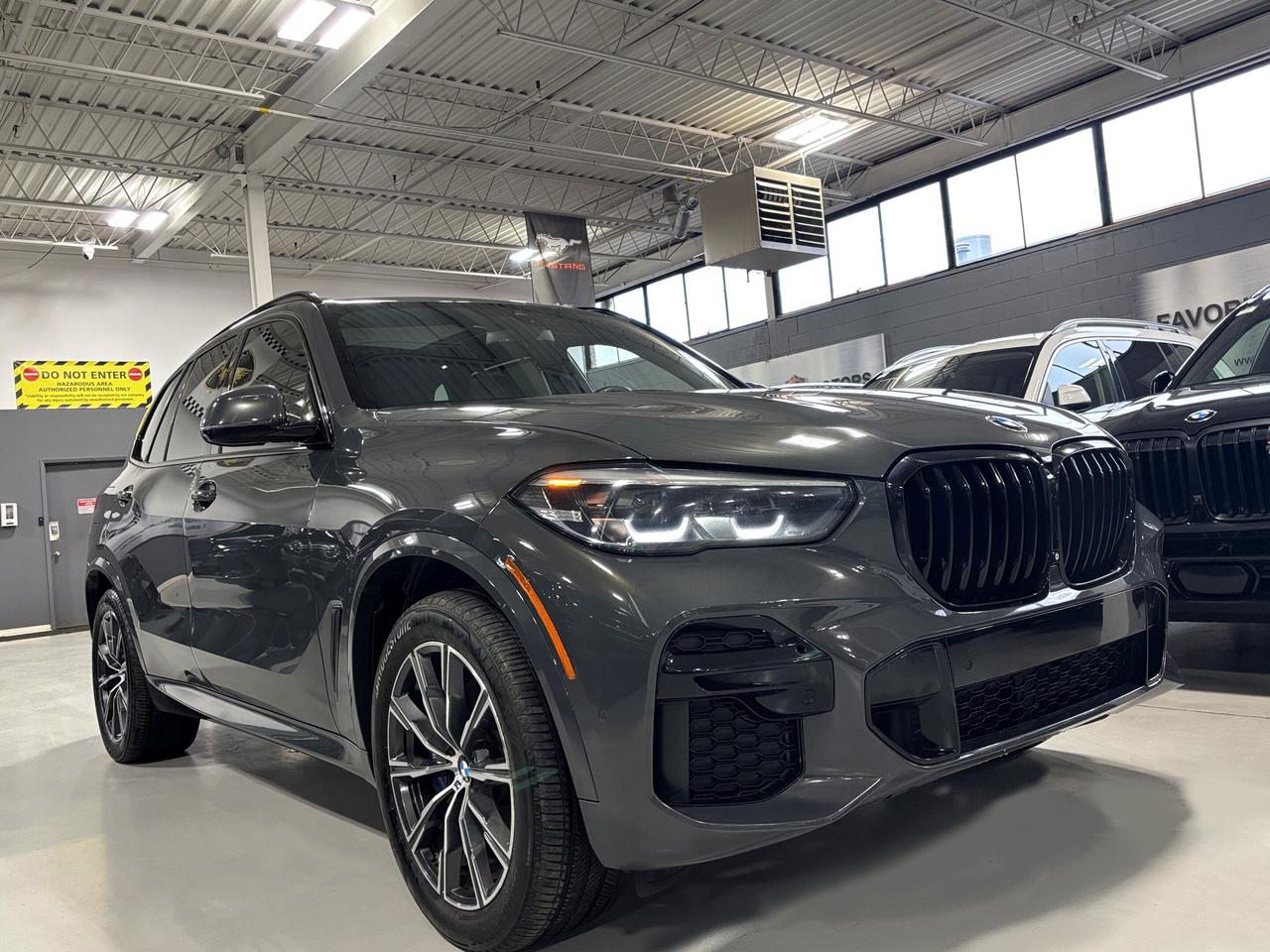 2022 BMW X5 xDrive40i|AWD|MPACKAGE|NAV|DAVITGRAY|HUD|AMBIENT|+ Photo
