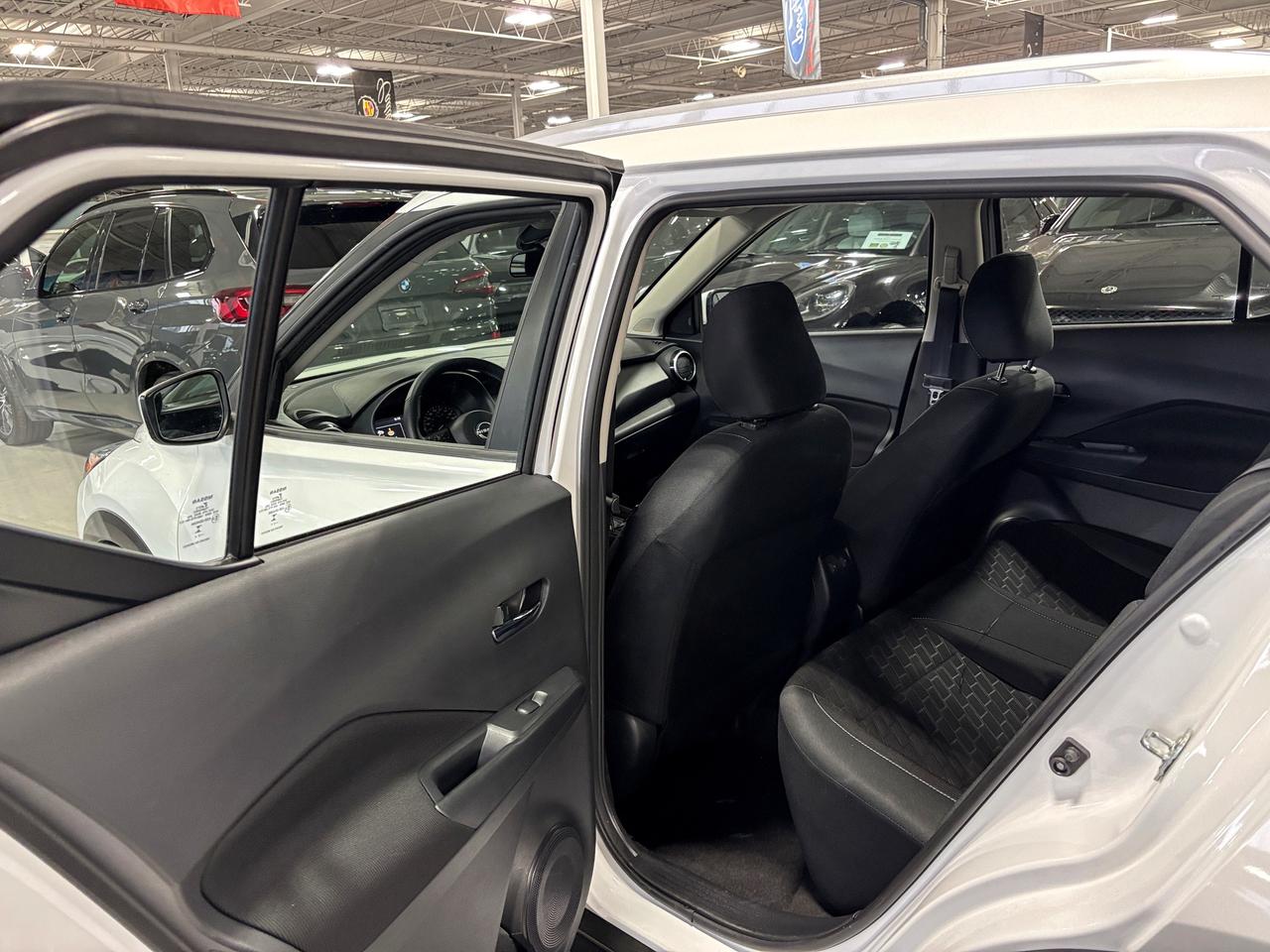 2024 Nissan Kicks SV|HEATEDSEATS|HEATEDSTEERING|BACKUPCAM|ALLOYS|+++ Photo