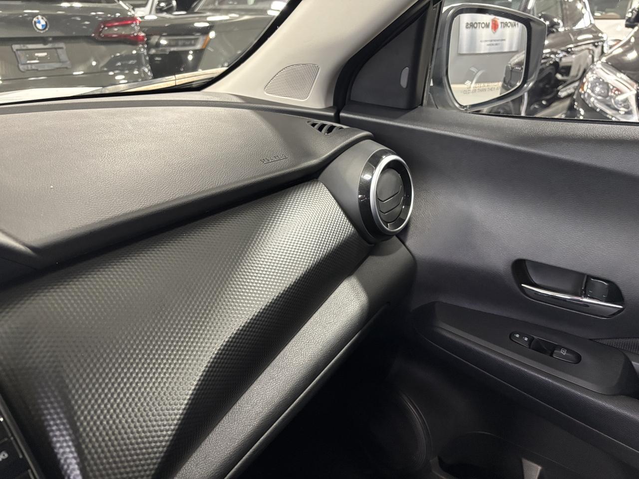 2024 Nissan Kicks SV|HEATEDSEATS|HEATEDSTEERING|BACKUPCAM|ALLOYS|+++ Photo