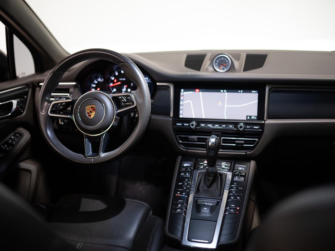 2019 Porsche Macan PREMIUM PLUS PKG | PANO | BOSE | 20 IN Photo
