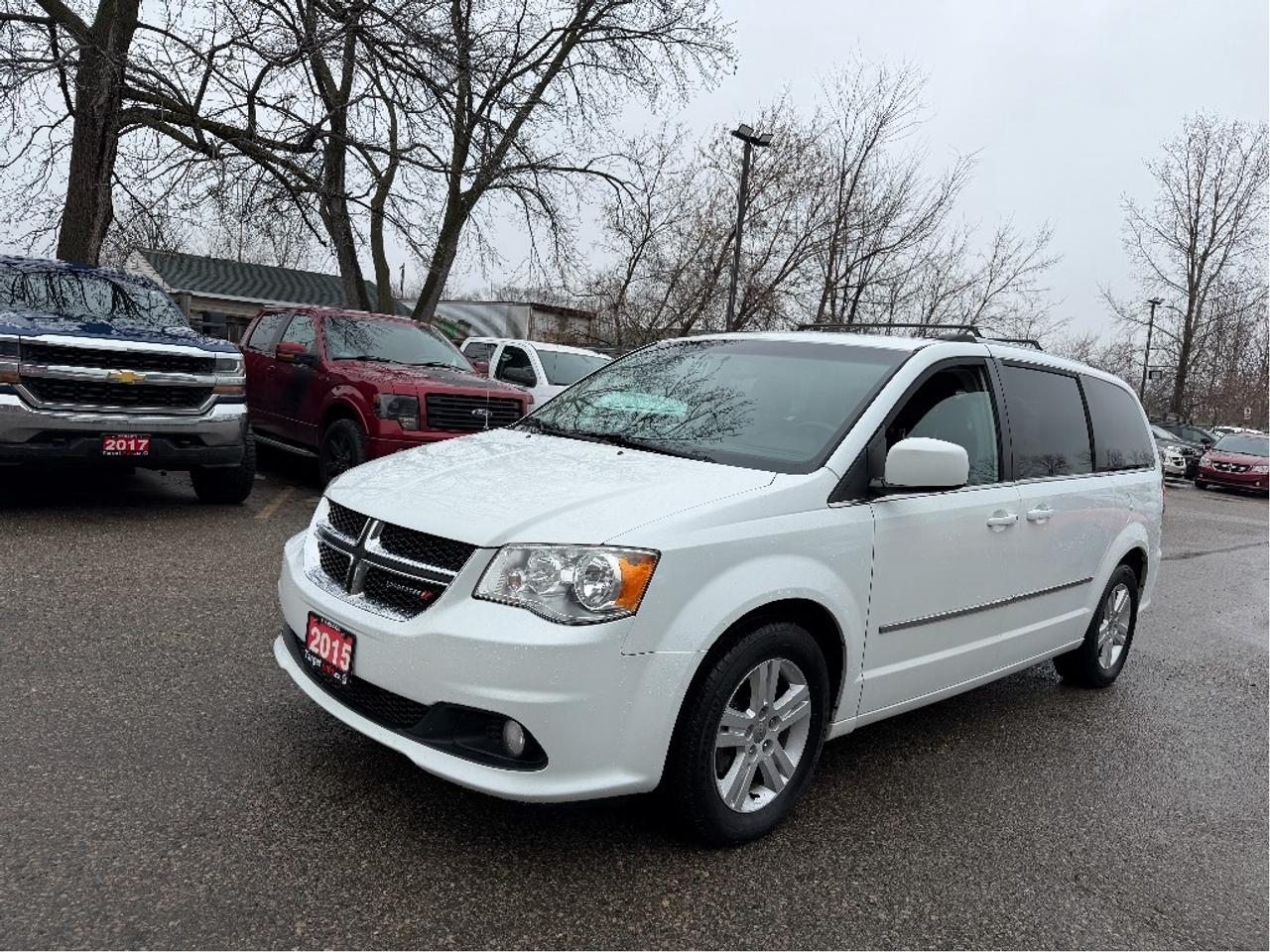 2015 Dodge Grand Caravan Crew Plus Photo