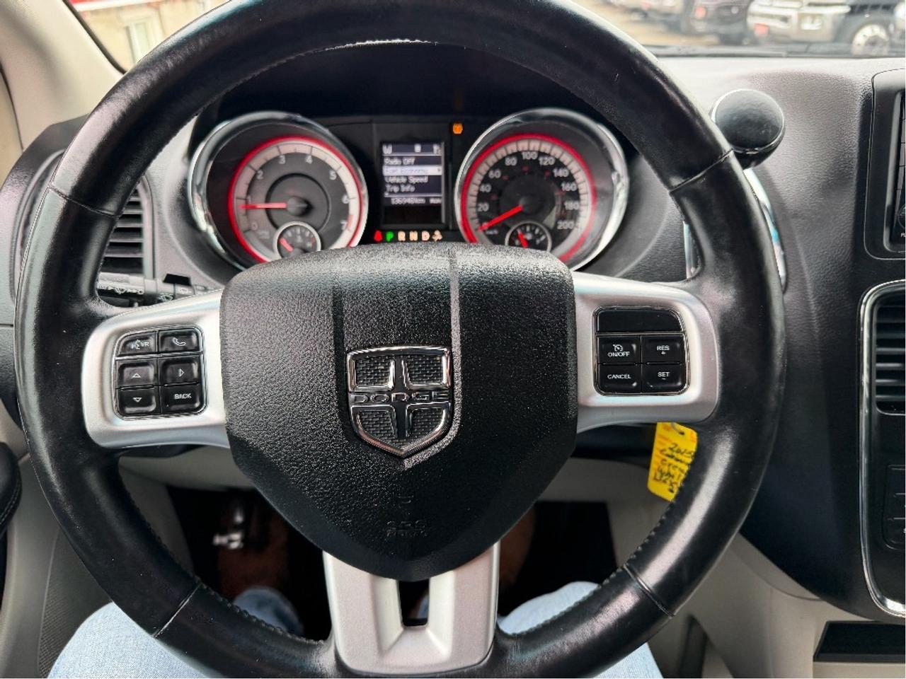 2015 Dodge Grand Caravan Crew Plus Photo