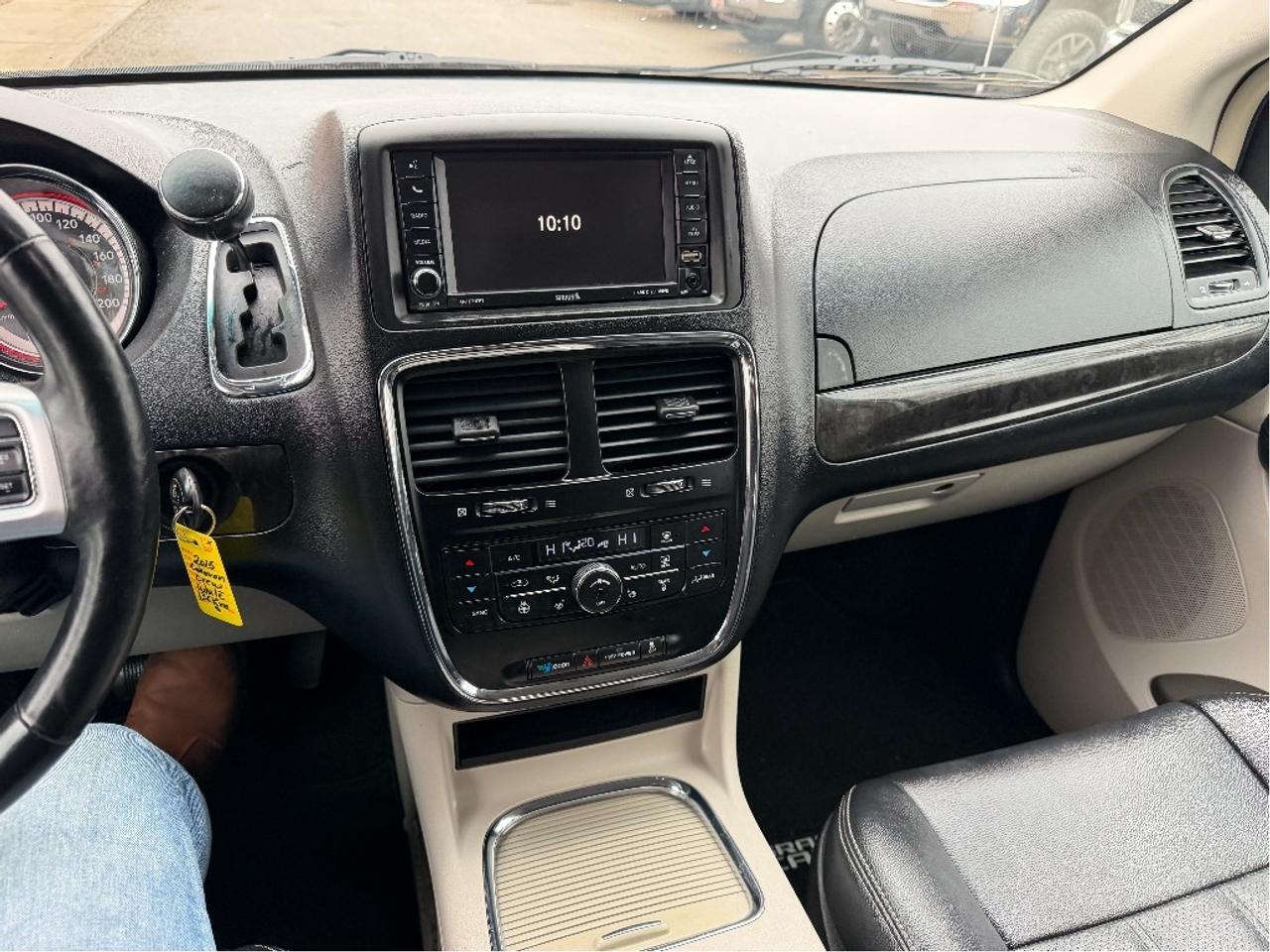 2015 Dodge Grand Caravan Crew Plus Photo