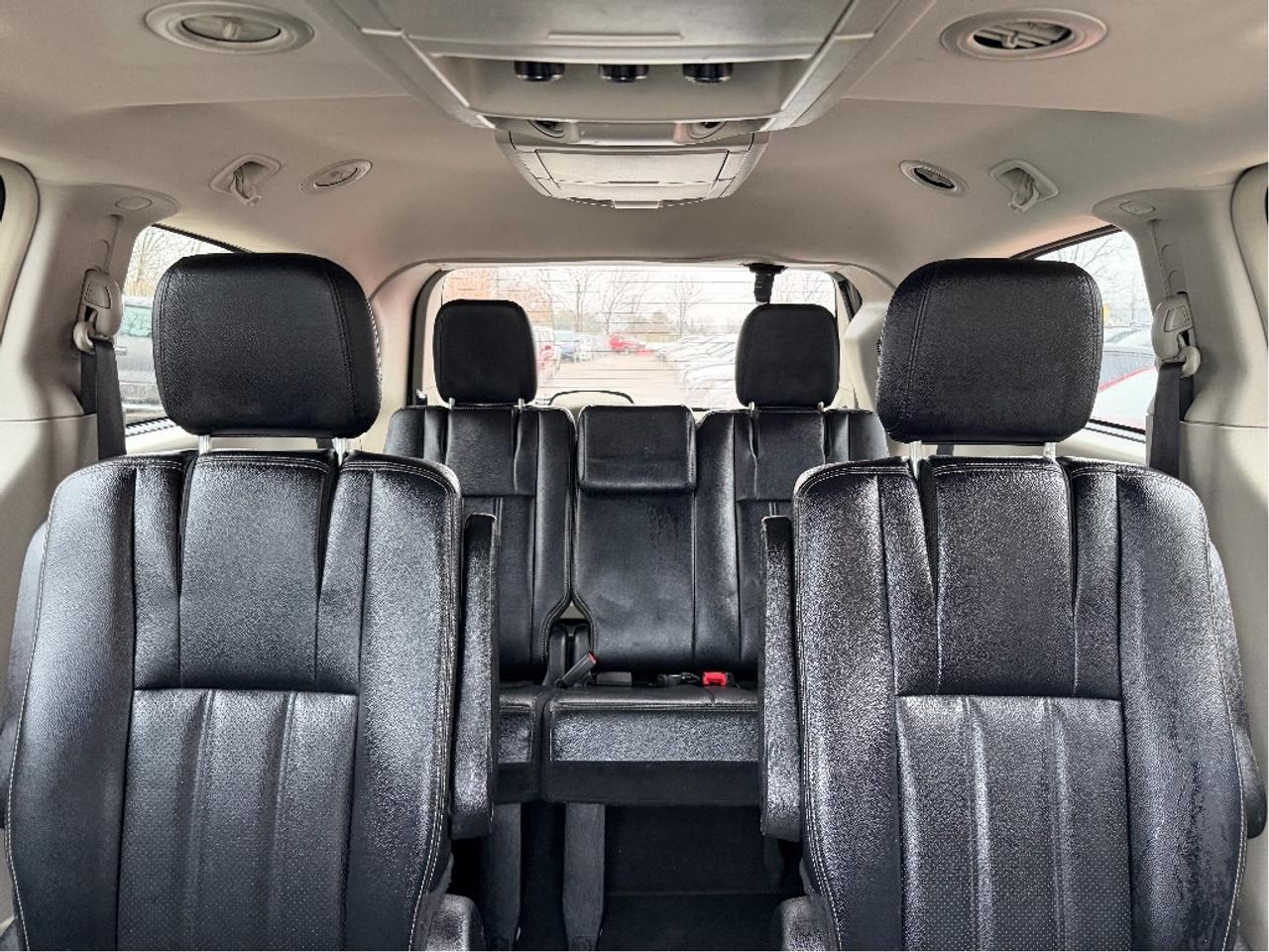 2015 Dodge Grand Caravan Crew Plus Photo