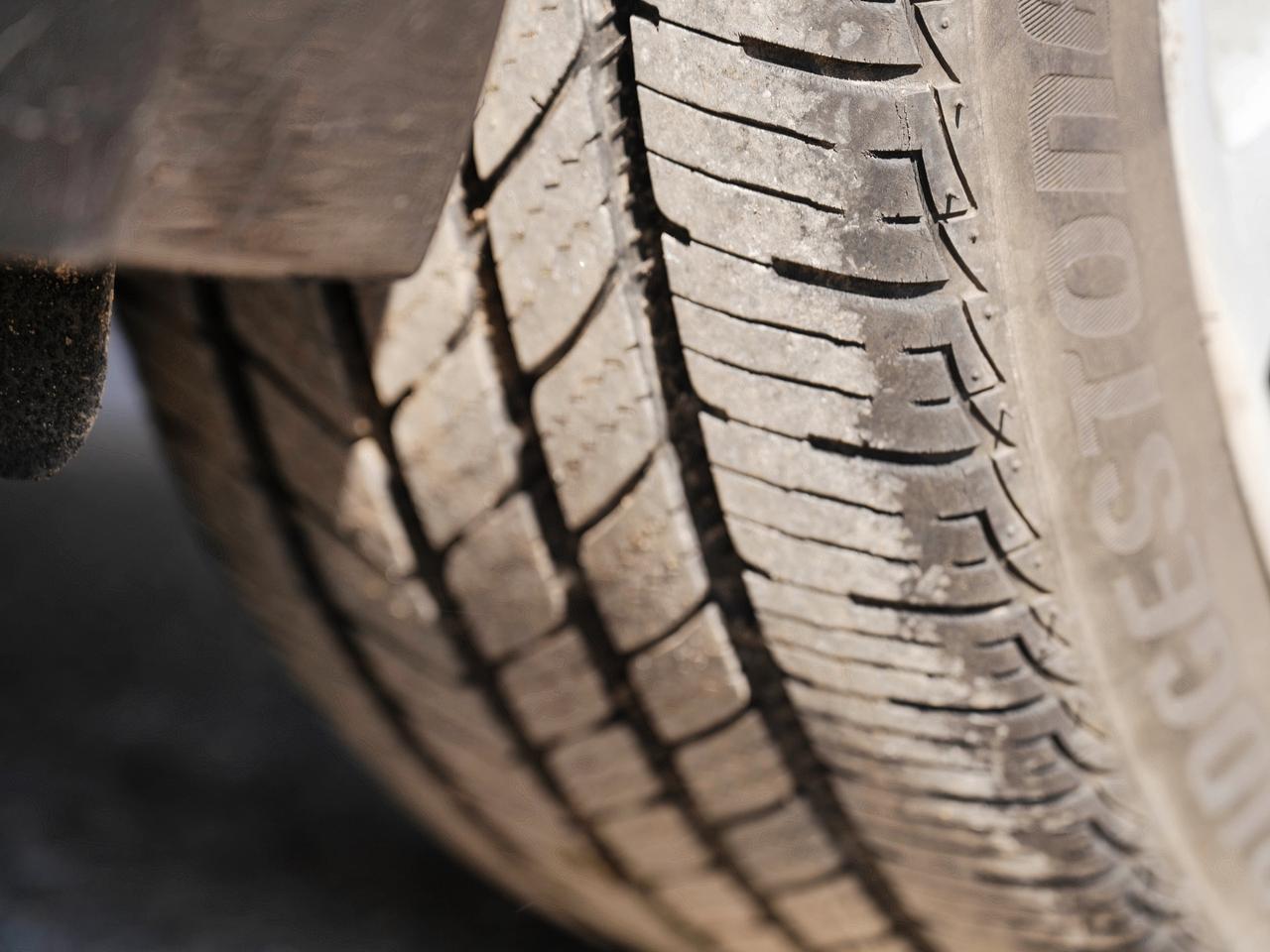 2013 Toyota Avalon XLE Photo4