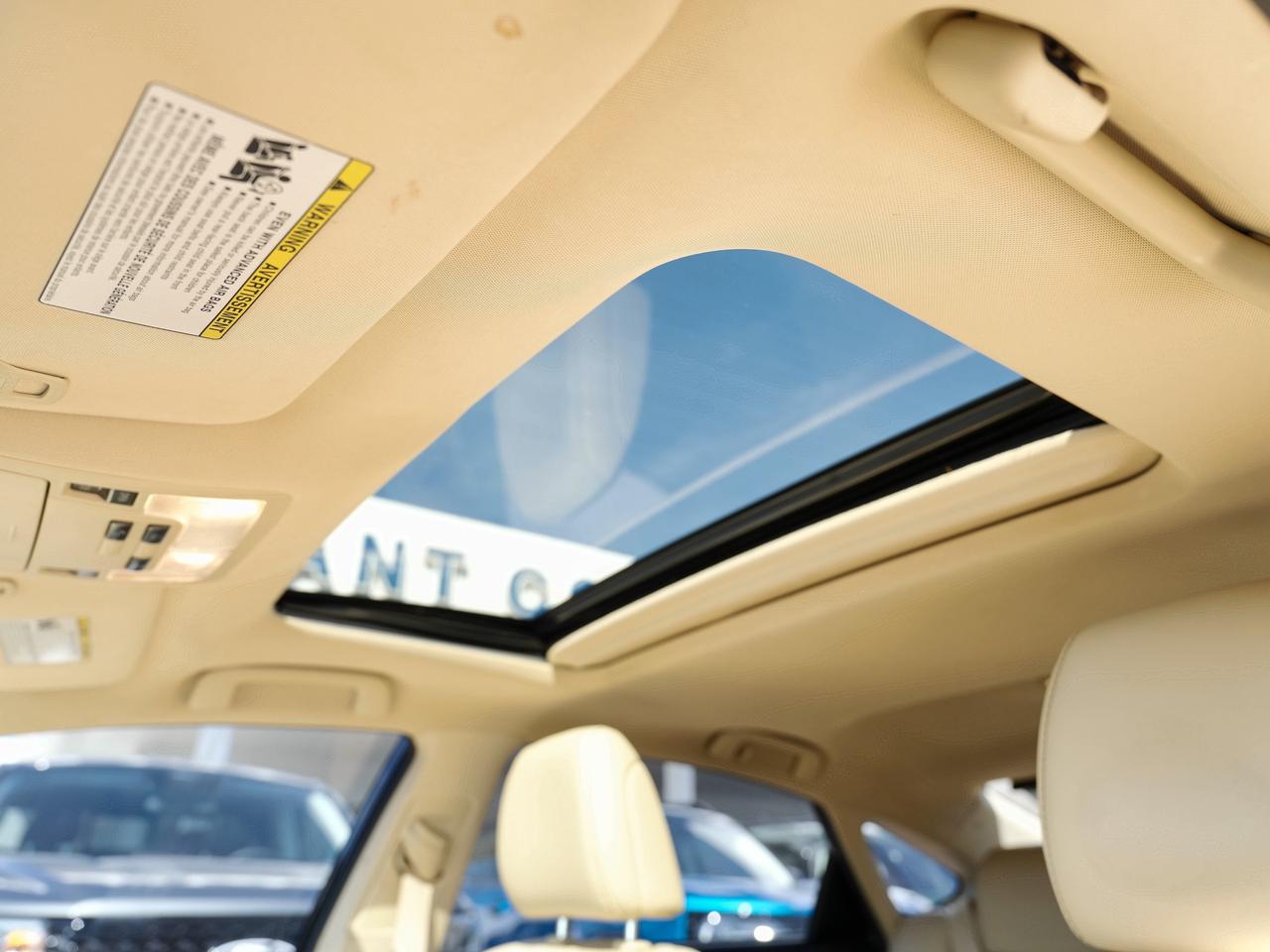 2013 Toyota Avalon XLE Photo