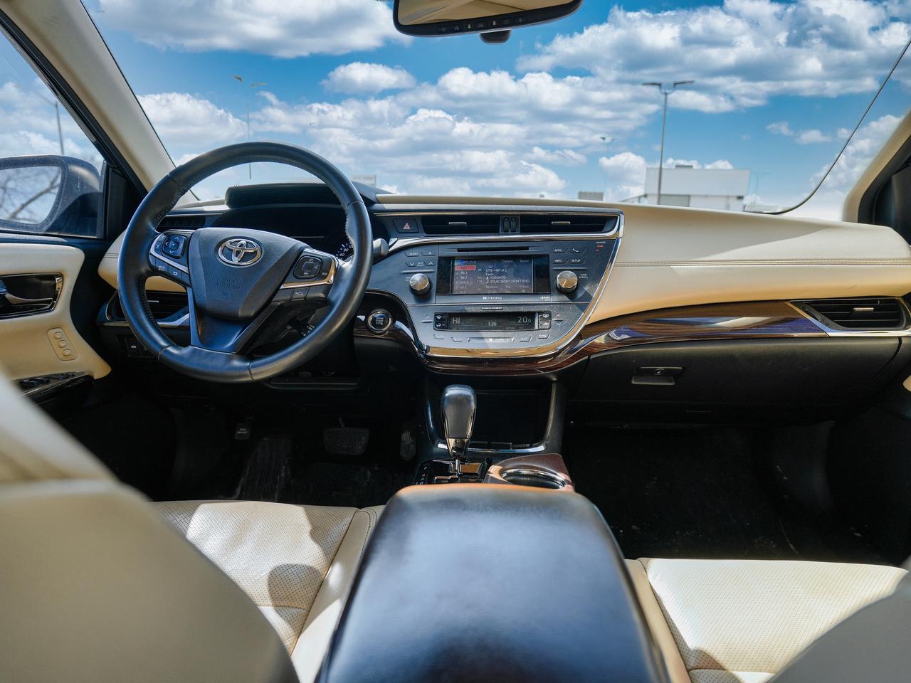 2013 Toyota Avalon XLE Photo