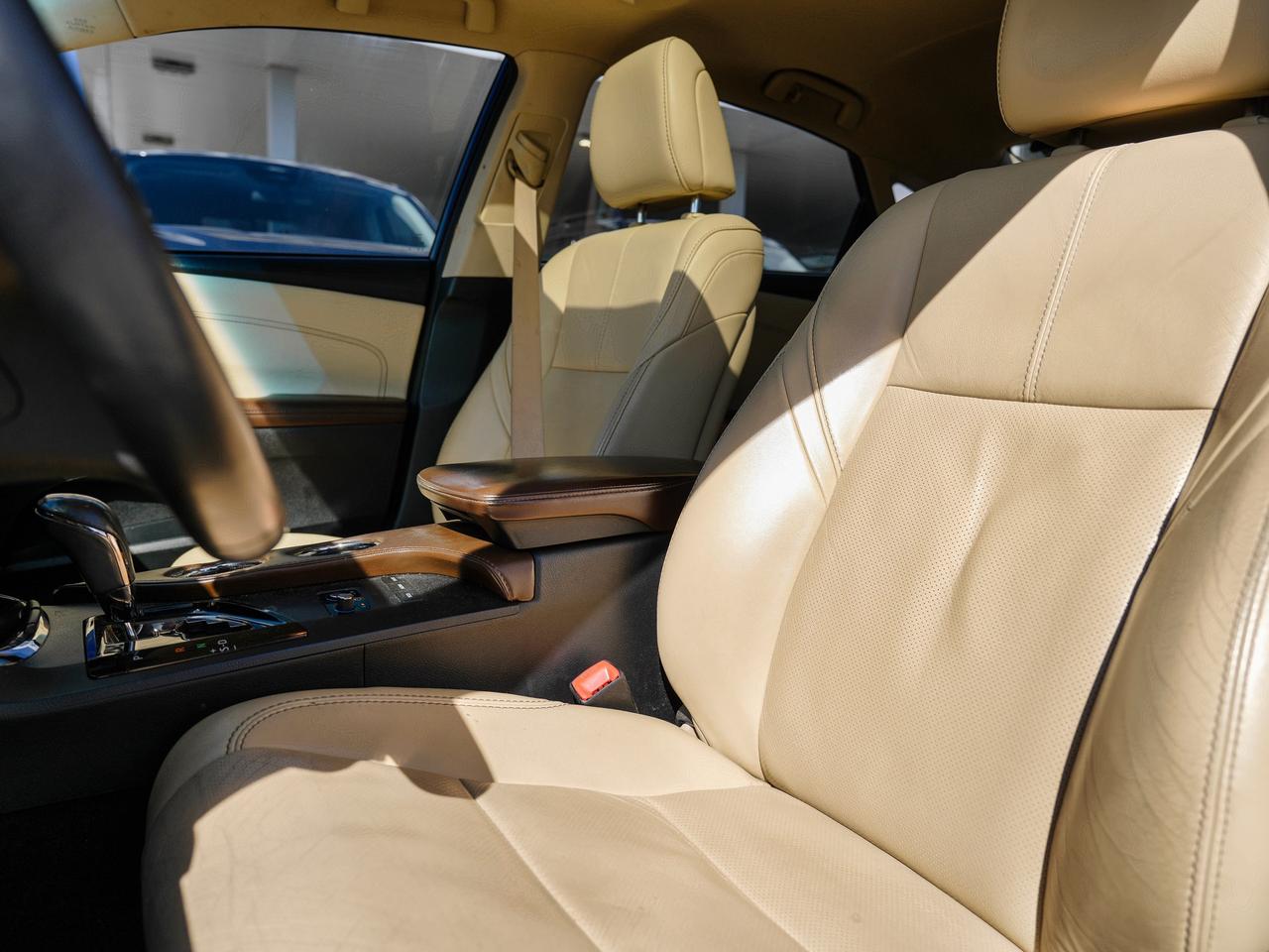 2013 Toyota Avalon XLE Photo