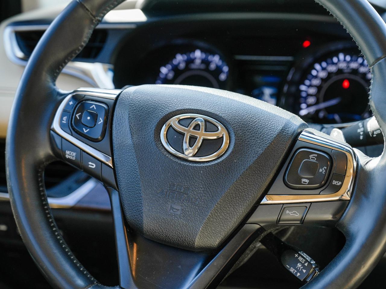 2013 Toyota Avalon XLE Photo