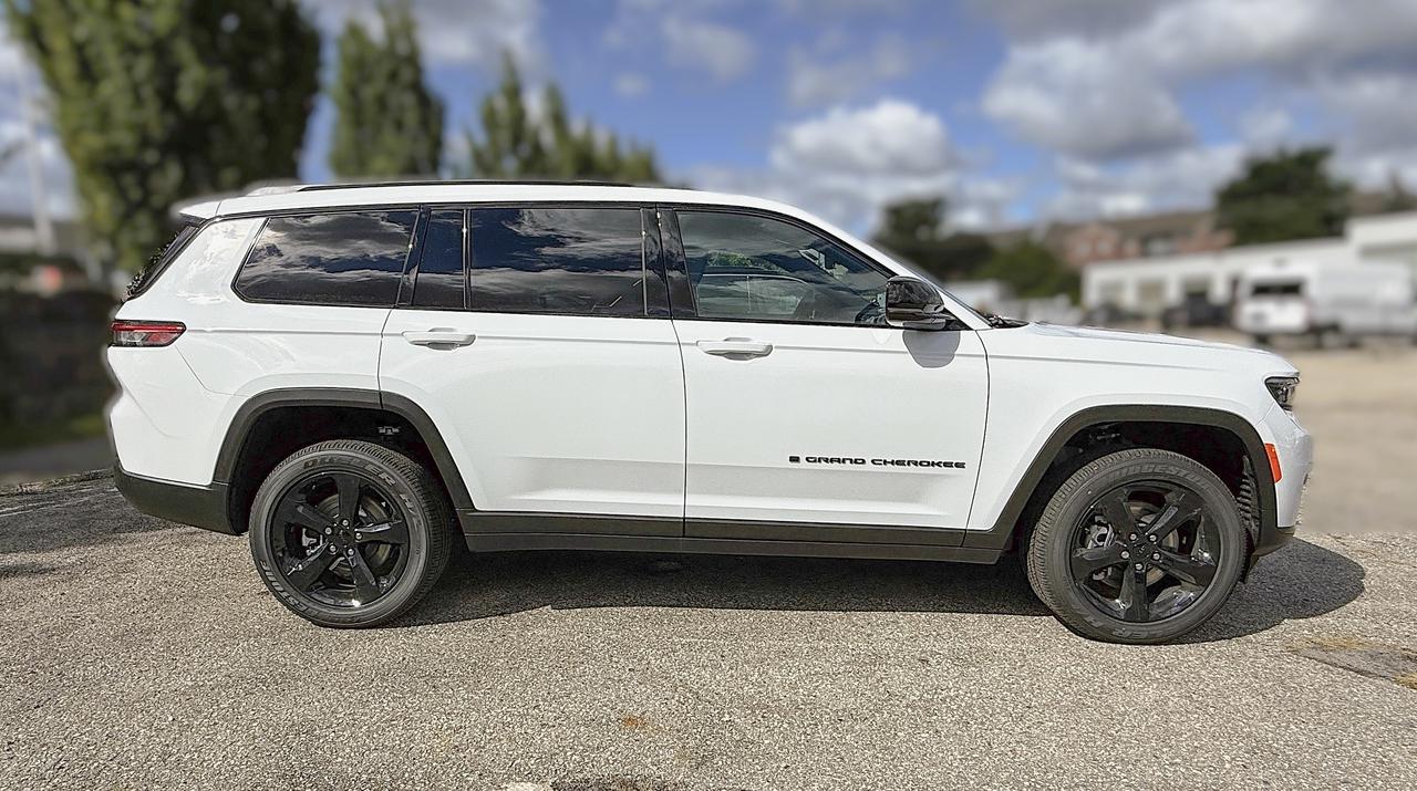 2025 Jeep Grand Cherokee L Altitude 4x4 | BLIND SPOT | REMOTE START | Photo3