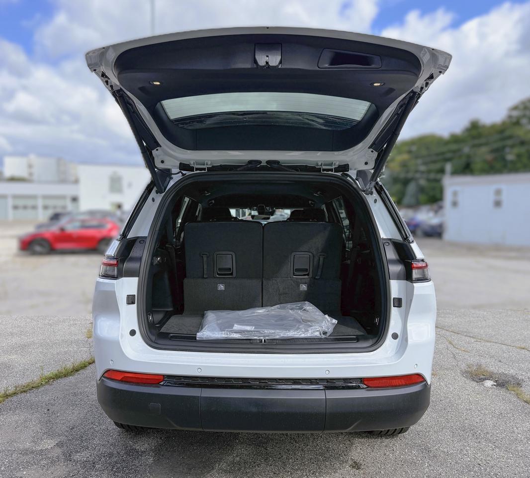 2025 Jeep Grand Cherokee L Altitude 4x4 | BLIND SPOT | REMOTE START | Photo