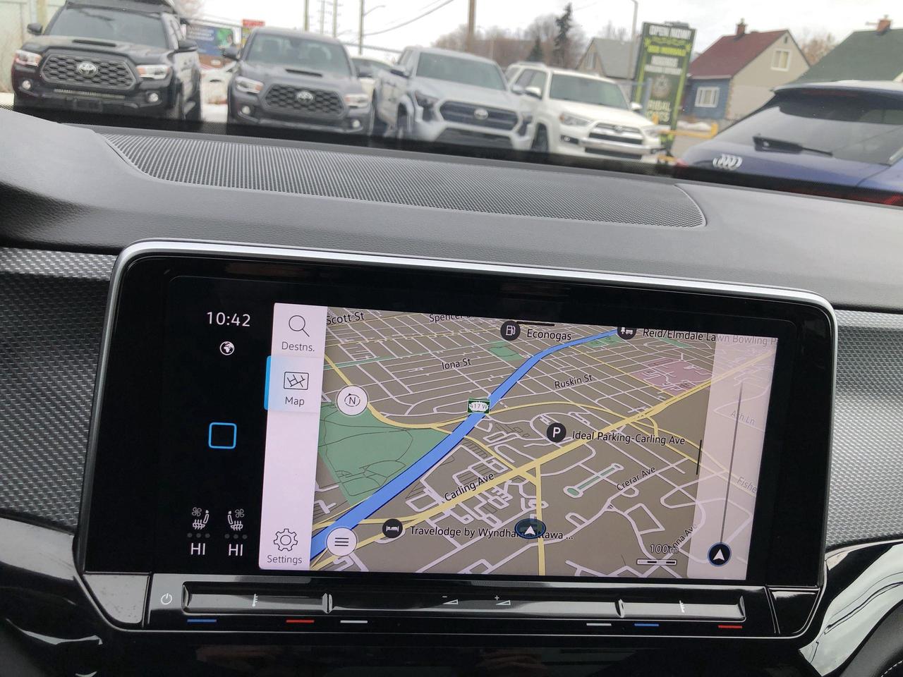 2024 Volkswagen Atlas Cross Sport 2.0 TSI Execline EXECLINE, LEATHER, HUDS, PANO. RO Photo