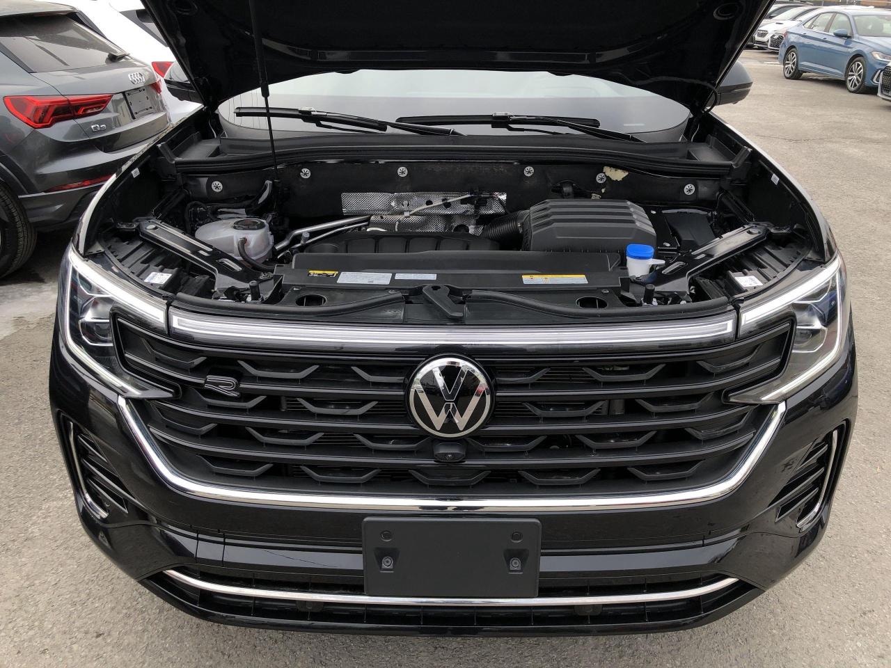 2024 Volkswagen Atlas Cross Sport 2.0 TSI Execline EXECLINE, LEATHER, HUDS, PANO. RO Photo