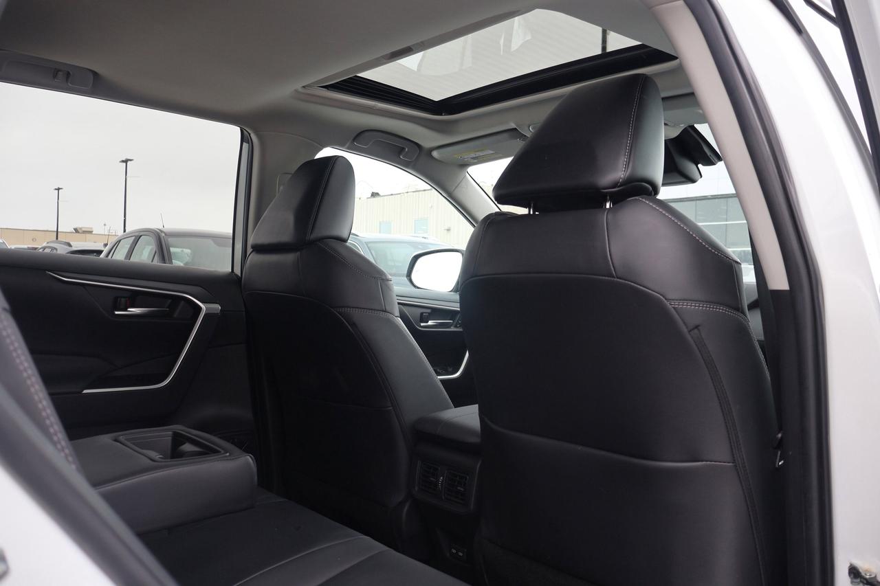 2022 Toyota RAV4 XLE | | Moonroof | Photo